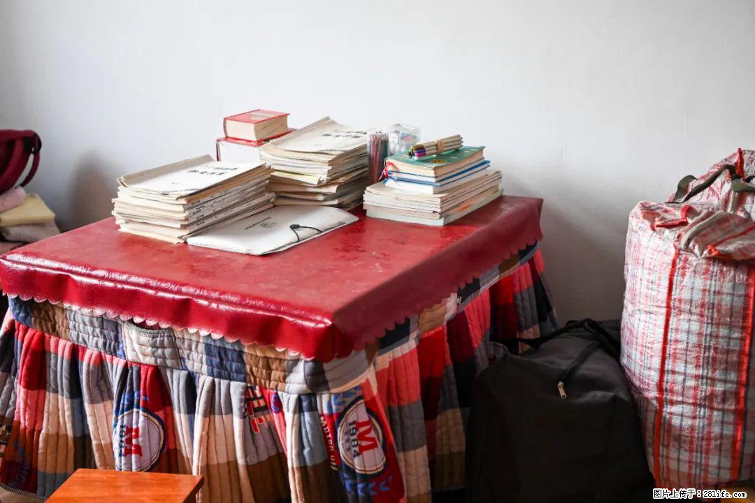 全网追的“扁担女孩”,找了一份暑假工,时薪12元 - 郴州生活资讯 - 郴州28生活网 chenzhou.28life.com